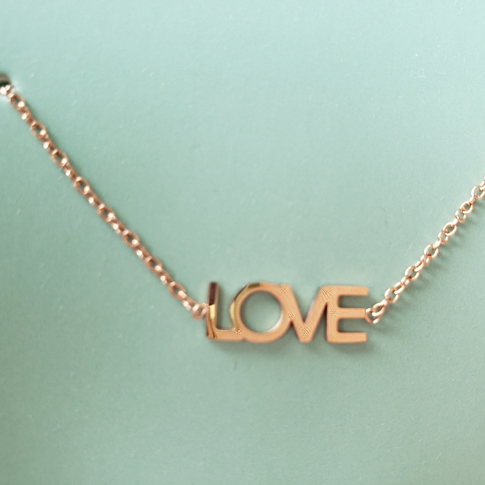 🆕️Maya Brenner LOVE Bracelet